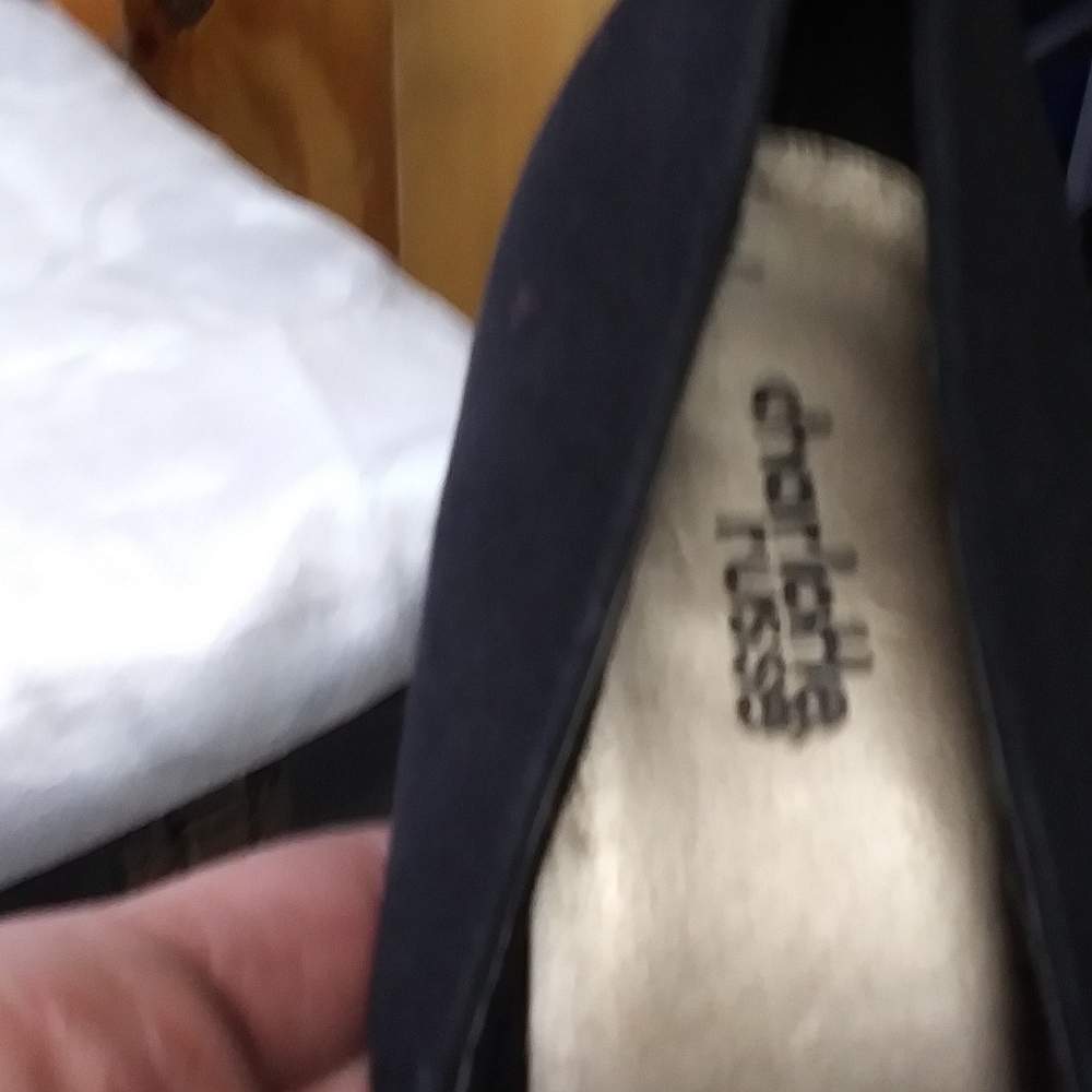Heels - Picture 2 of 2